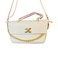 Título: Cartera de mano con broche dorado y cadena - Blanco
