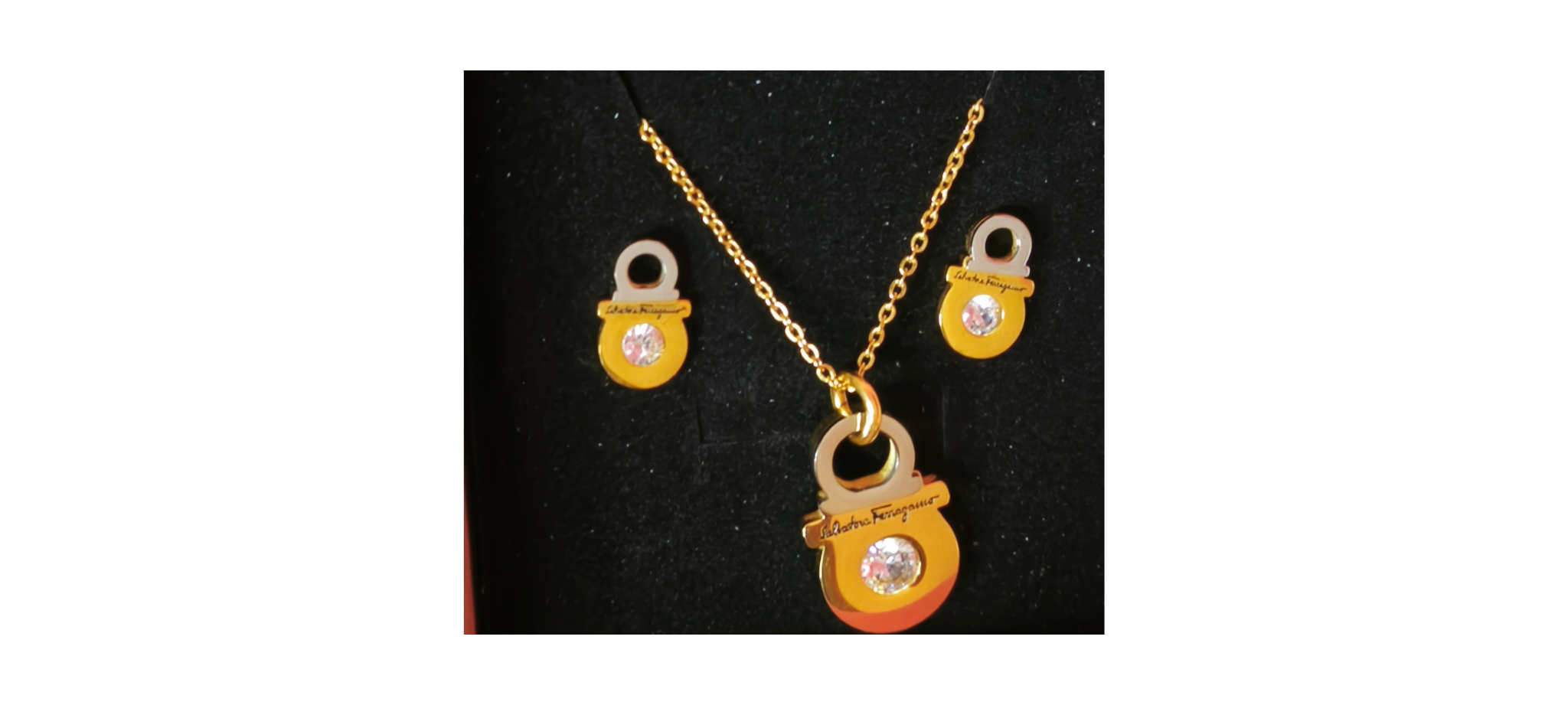 Set Collar y Aros Redondos con Cristal Brillante ✨🔐